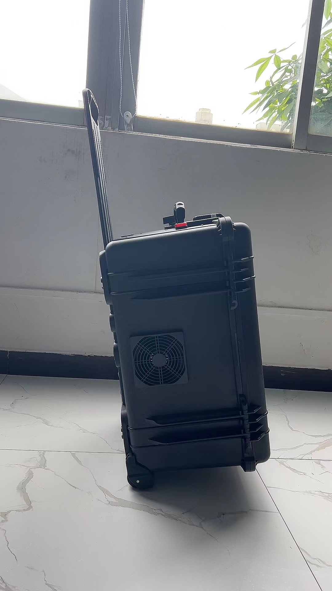 青云谱手拉箱型移动通信干扰器